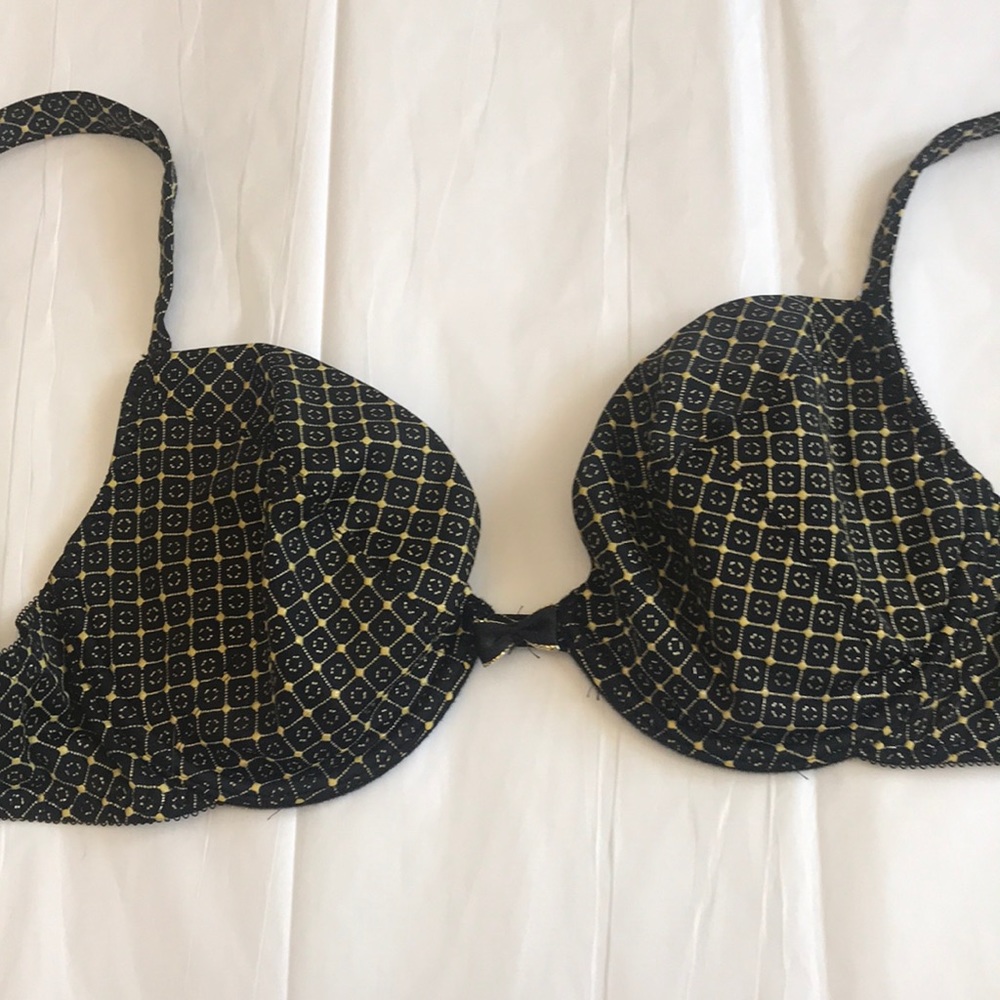 Wonderbra- black and gold underwire bra